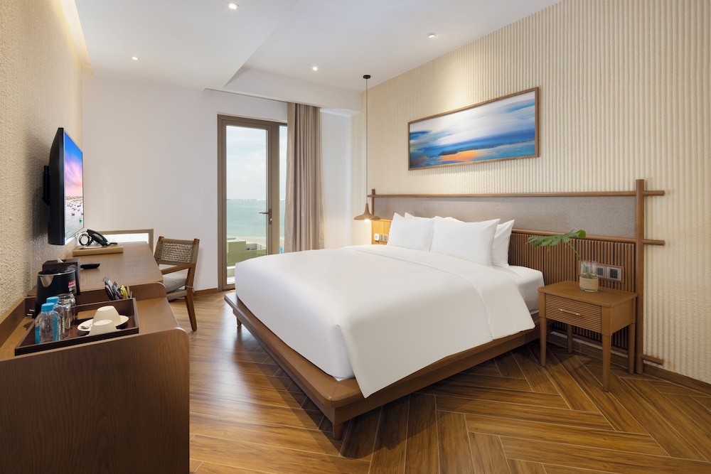 Iconic Long Hai Hotel 11/39