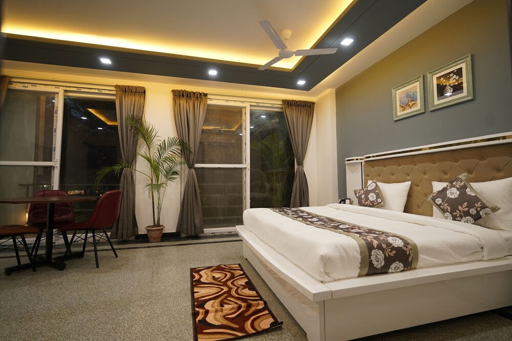 Posh Garden Inn Gurgaon 15/50
