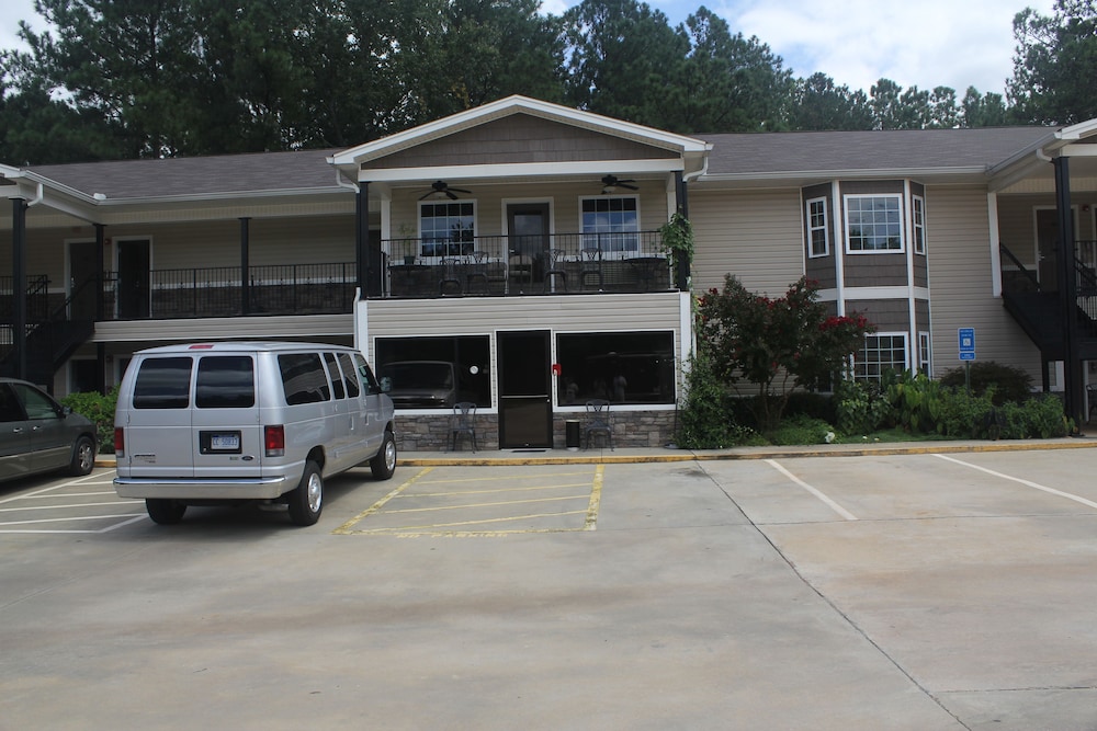 High Falls Hide-A-Way Lodging 43/49