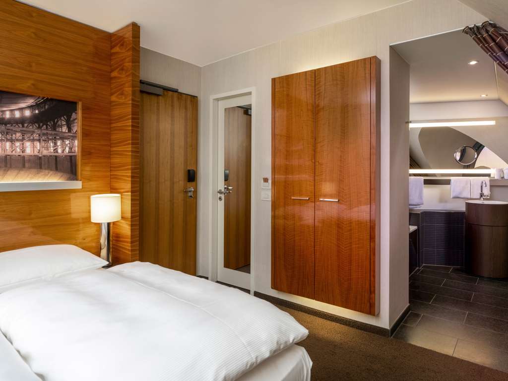 PREMIUM, KING BED