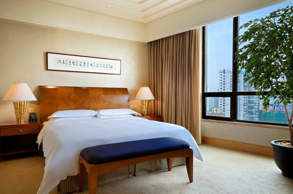 Suite, Apartment, King Bed, Lounge Access