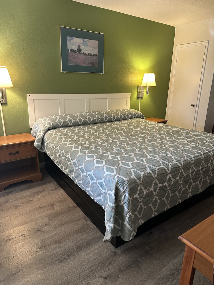 Budget Inn and Suites El Centro 7/34