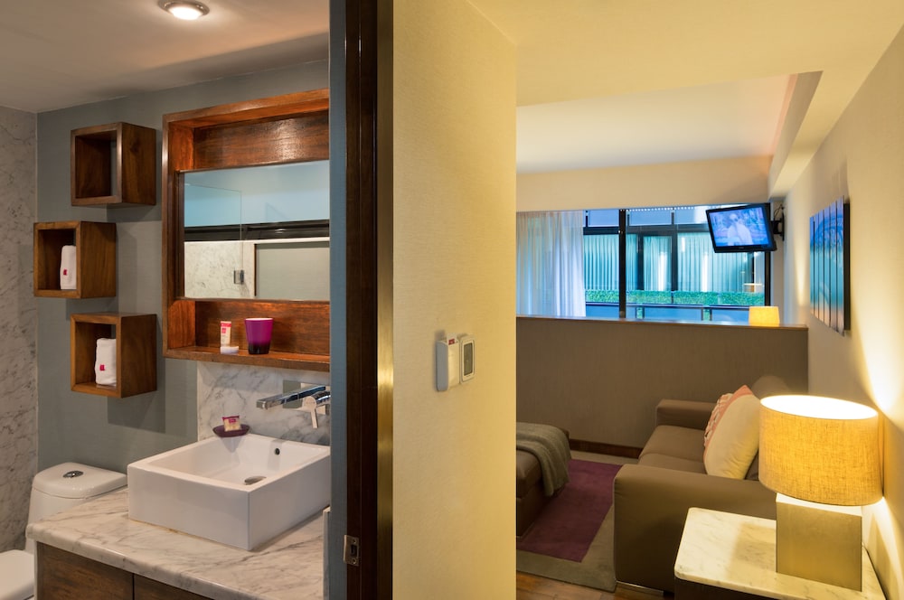 Las Suites 49/67