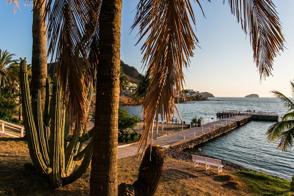 Hotel Playa De Cortes 51/61