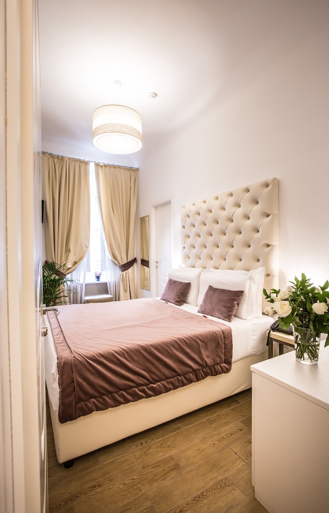 Chic Town Luxury Rooms 43/69