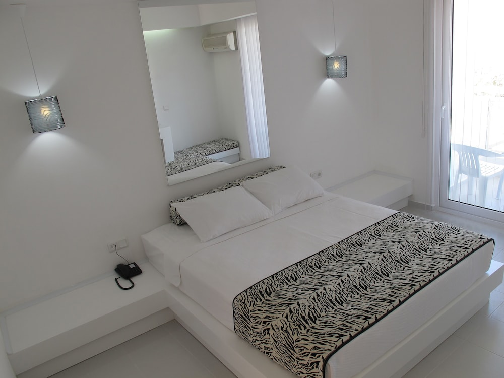 Casa Blanca Beach - Adults Only 3/22