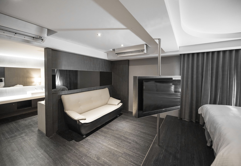 Saual Keh Hotel 6/49