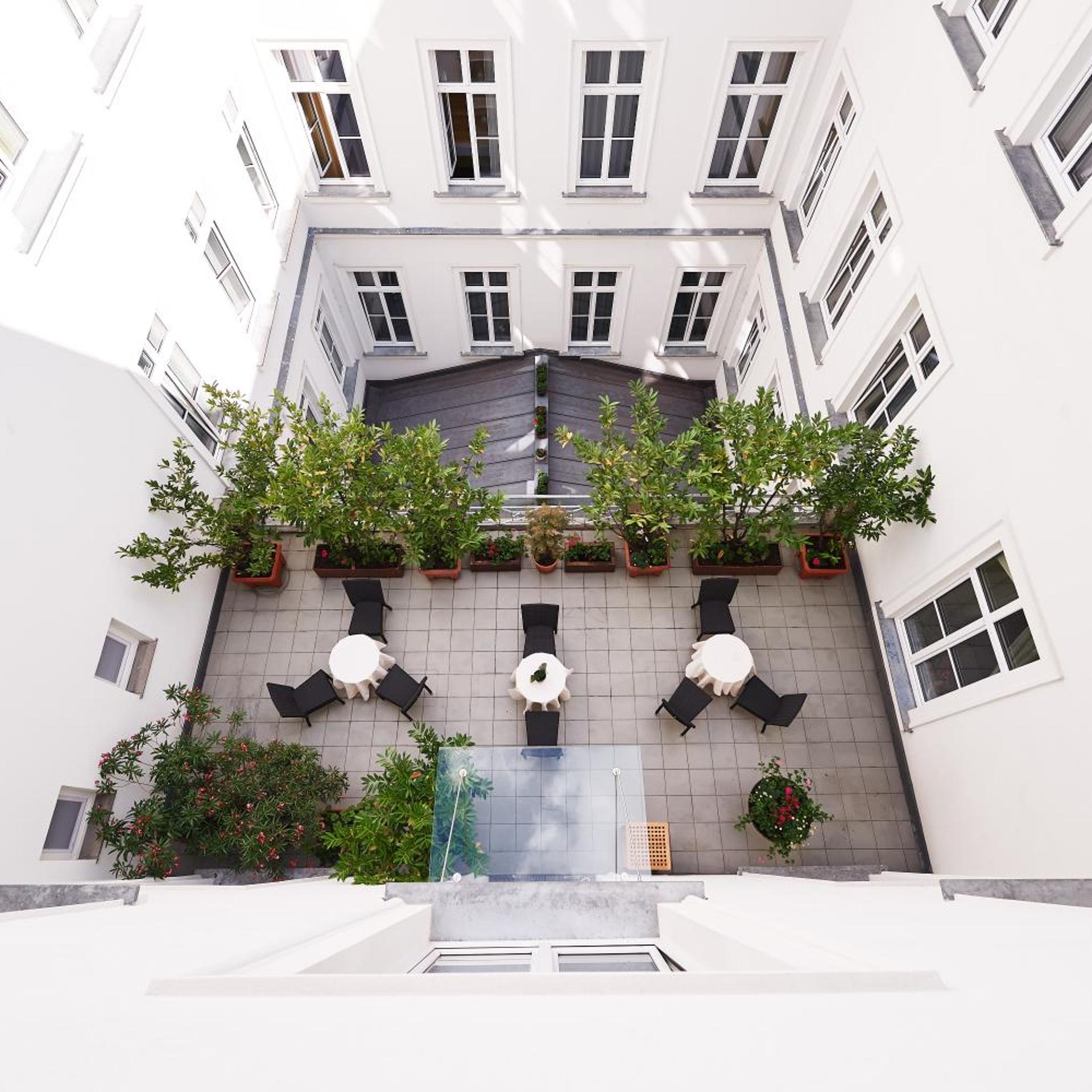 Hotel Austria Wien 2/50