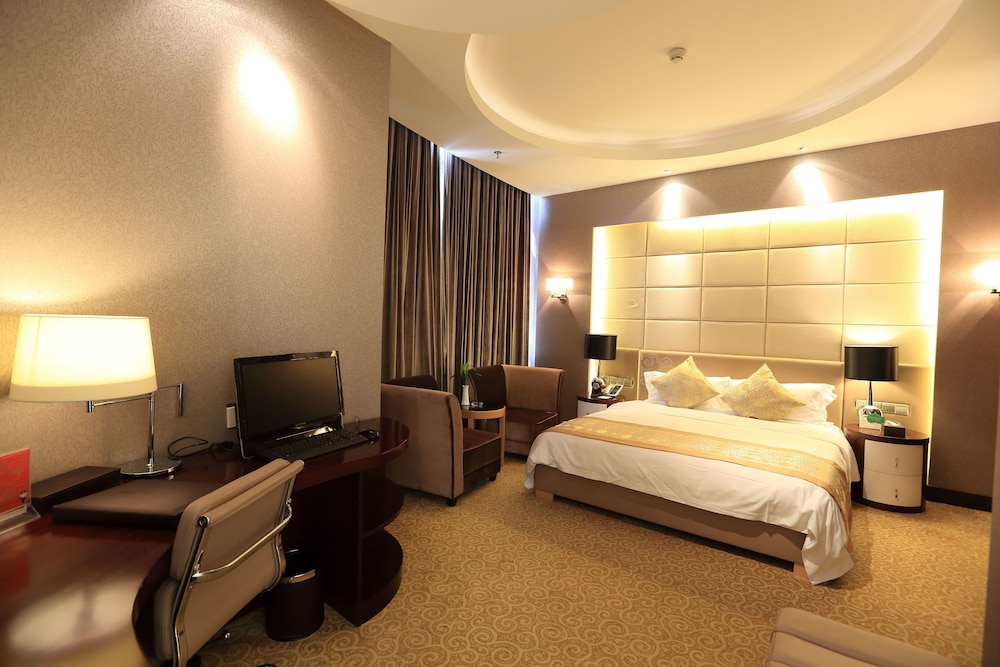 Golden Mountain International Hotel 12/49
