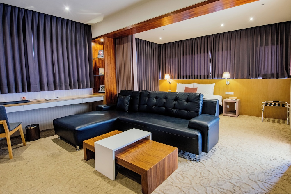 Aeris International Hotel 38/61