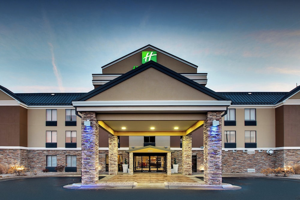 Holiday Inn Express And Suites Cedar Rapids I 380 At 33rd Ave 3/45