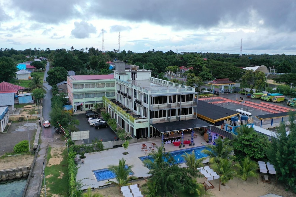 Moloka I Morotai 2/25