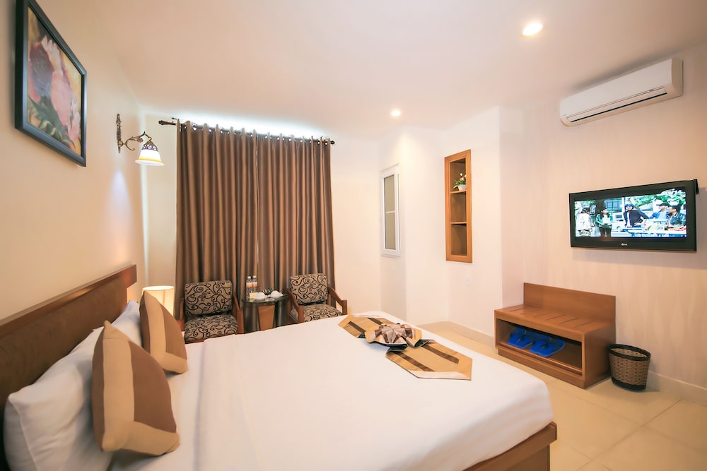 Valentine Hotel 20/50