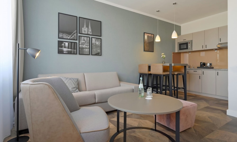 Mercure Hotel Koeln Belfortstrasse 43/67