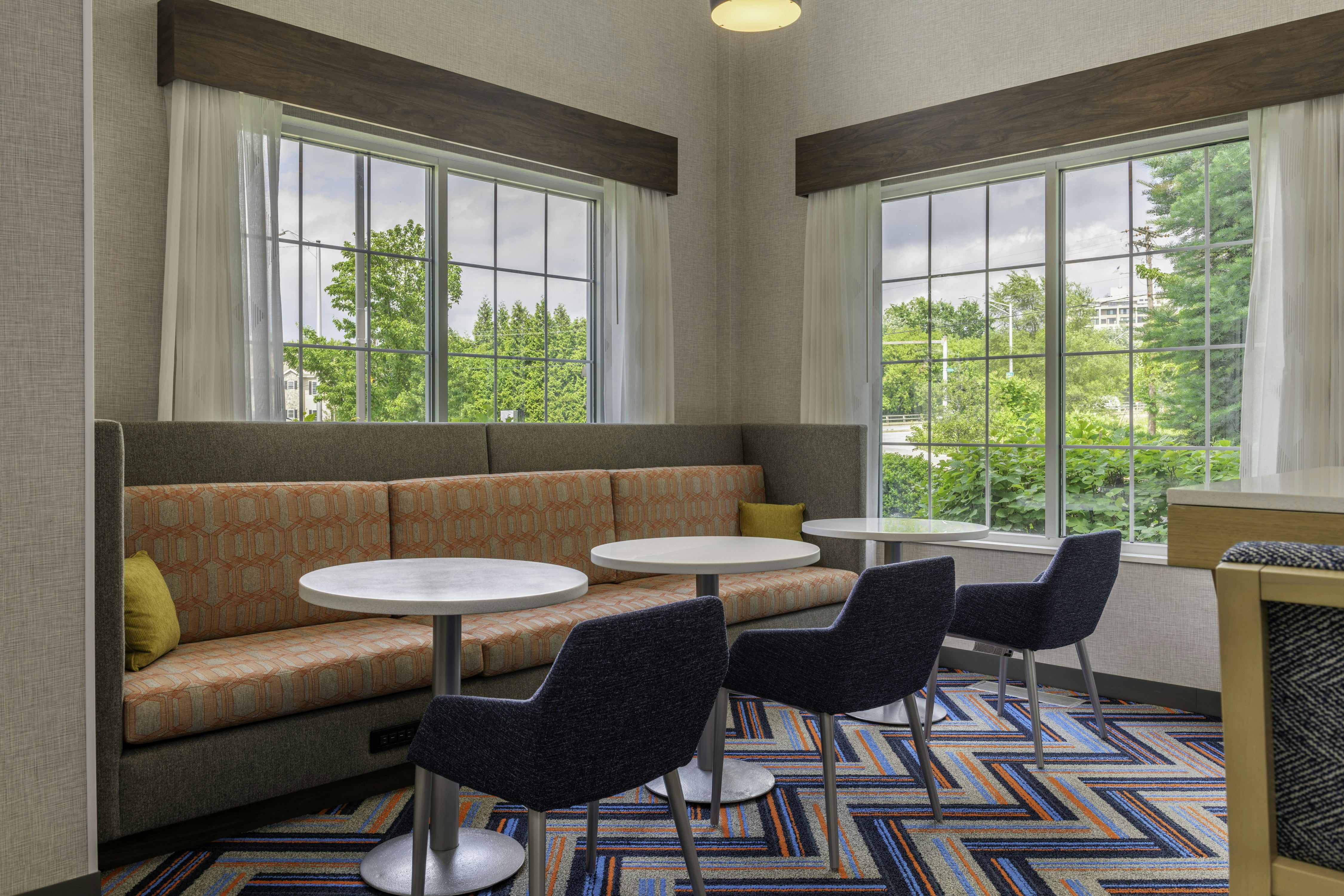 Hampton Inn Manchester Downtown, NH 22/39