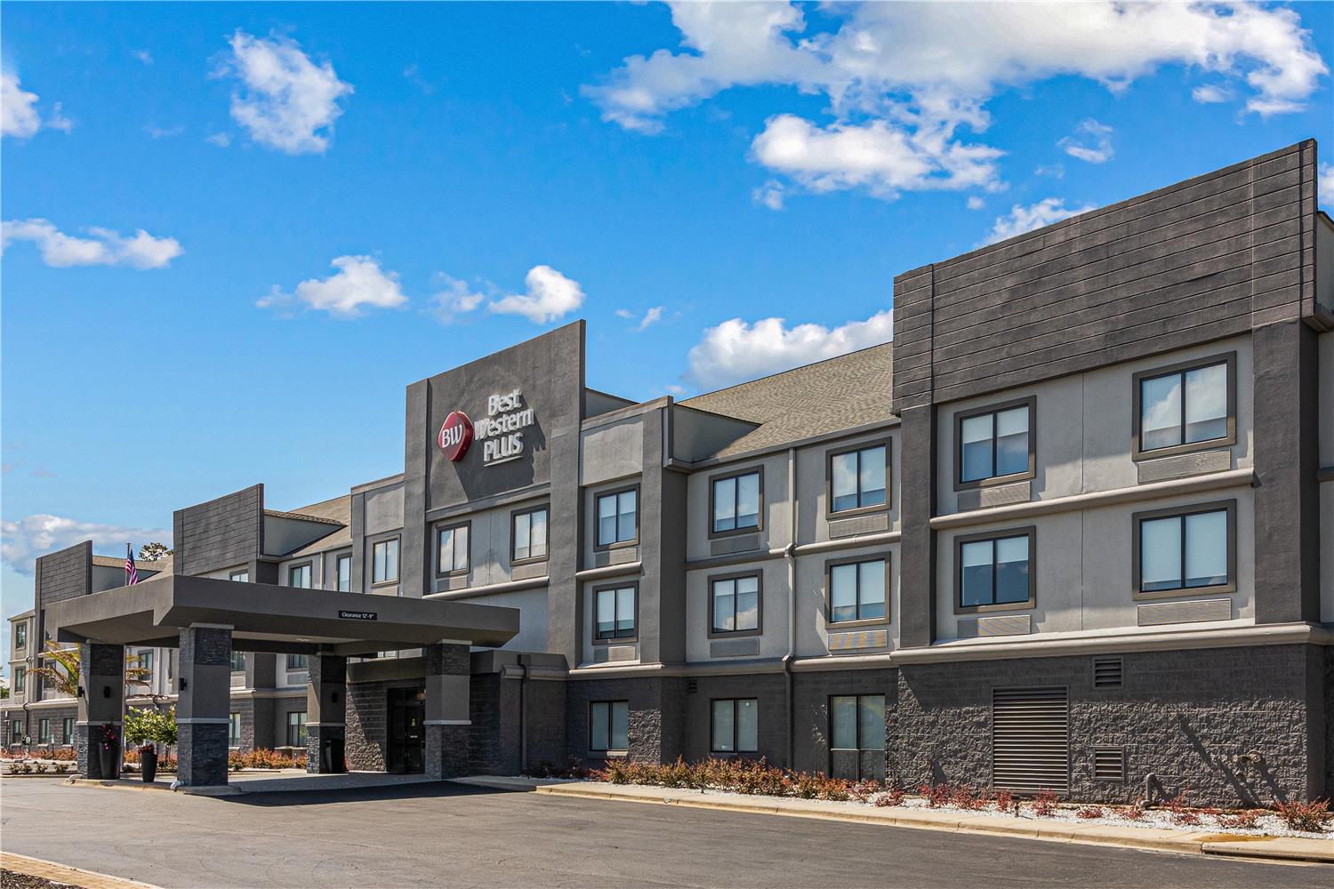 Best Western Plus Savannah Gateway 13/13