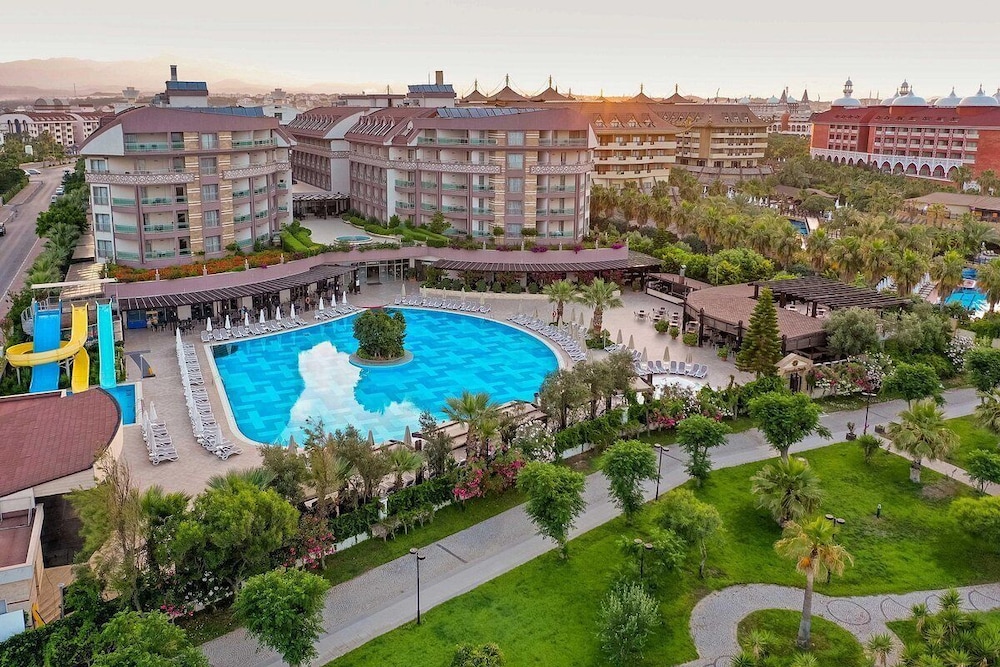 Seamelia Beach Resort Hotel Spa 58/62