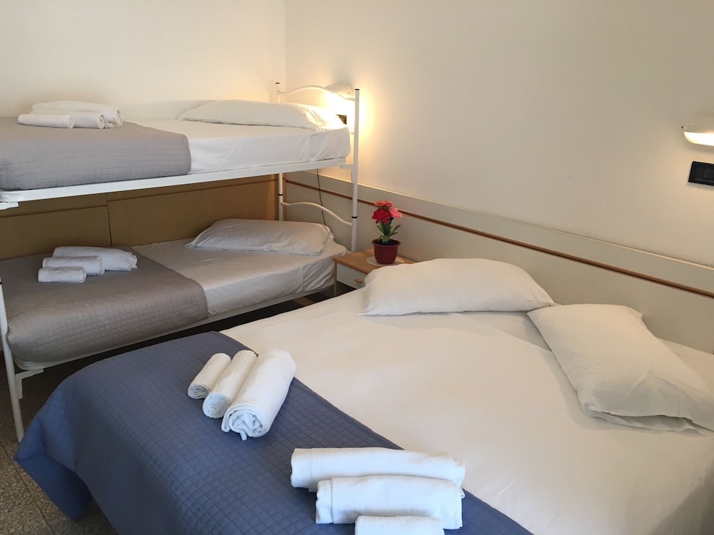 ROOM, DOUBLE BED, PRIVATE BATHROOM