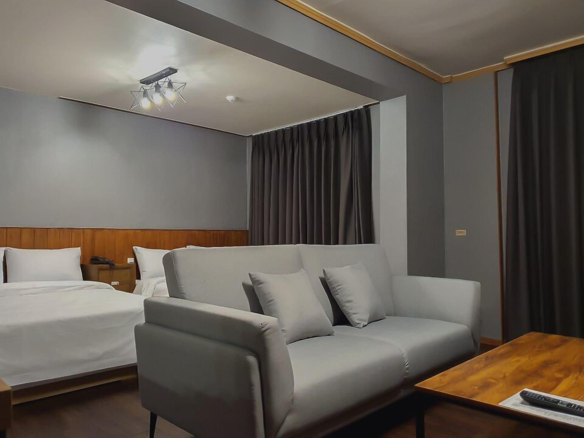 Hyundai Hotel 13/21