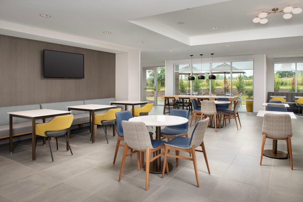 SpringHill Suites by Marriott Cincinnati Mason 29/37