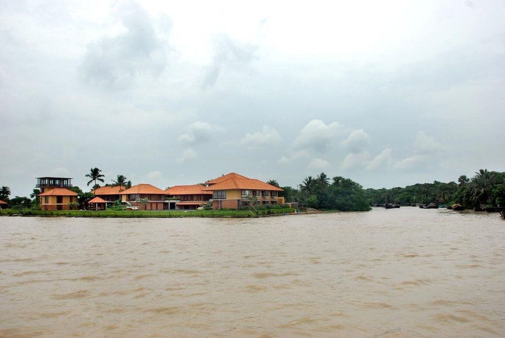 Taj Ganga Kutir Resort & Spa, Raichak 50/50