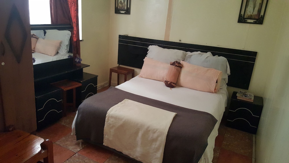 New Arrival Guest House 2/6