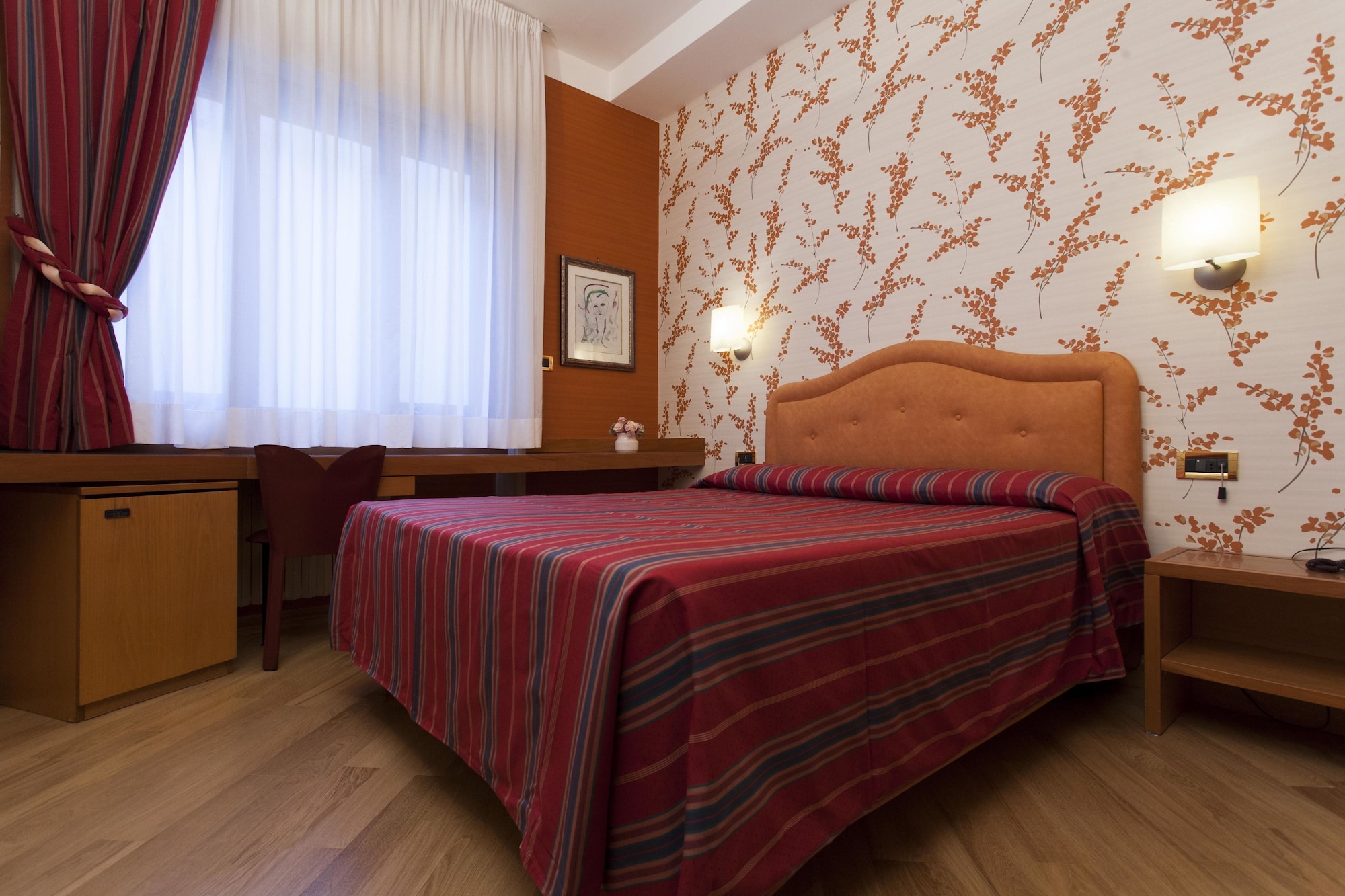 ROOM, SINGLE, DOUBLE BED