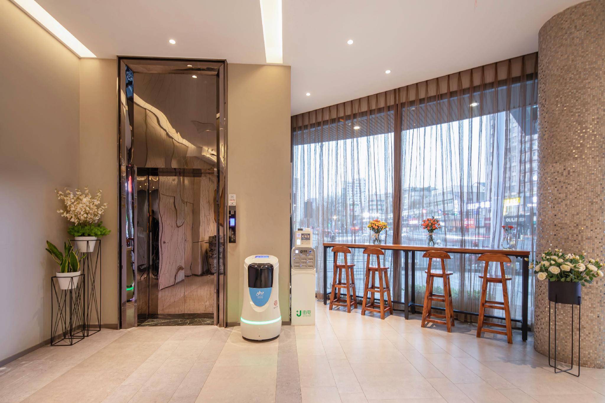 Home Inn (Jinhua Municipal Government Bayi South Street Subway Station) 39/49