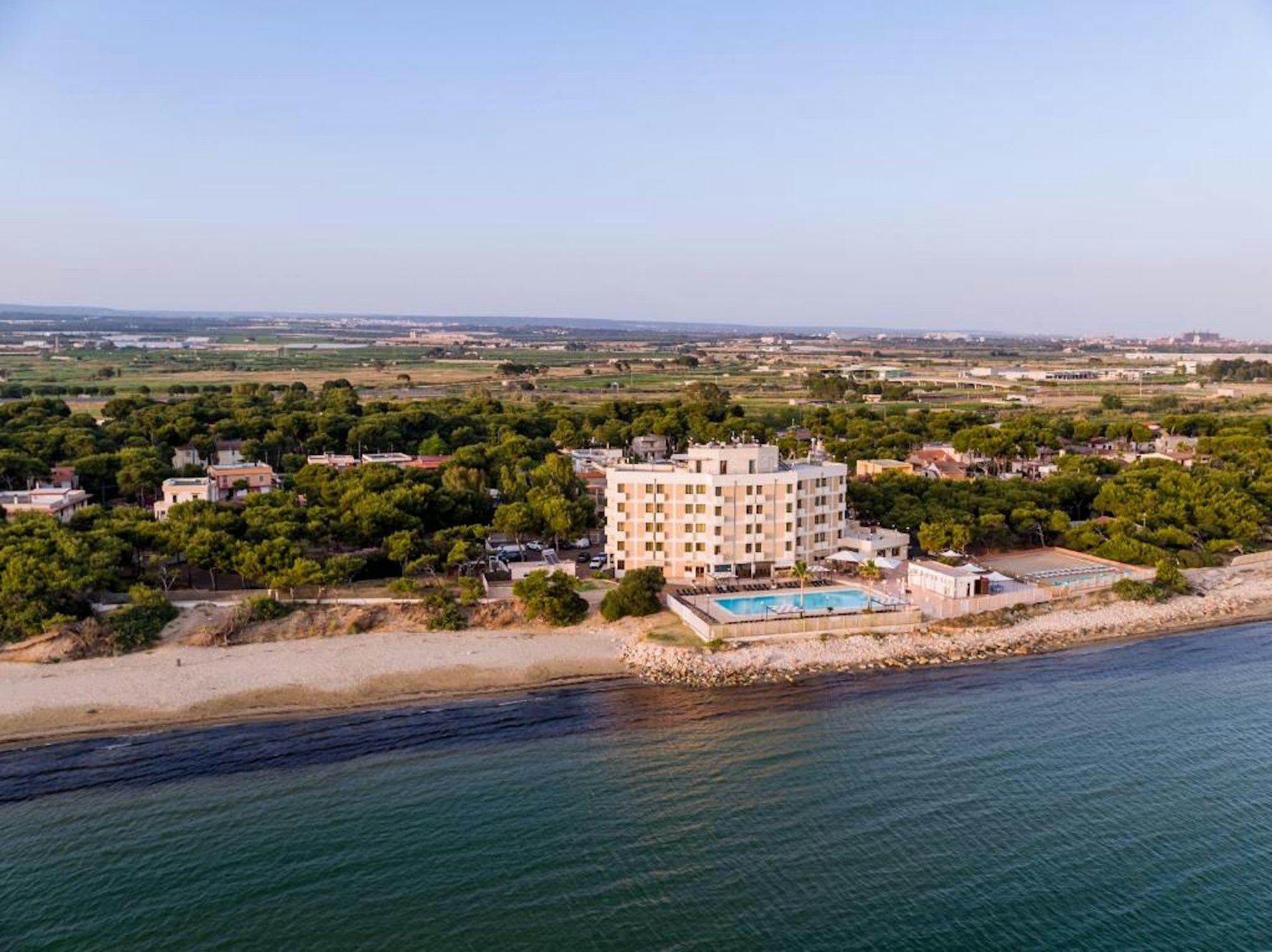 Ara Solis Hotel 69/78