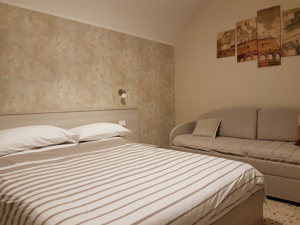 Beatus Viator Guest House 17/40