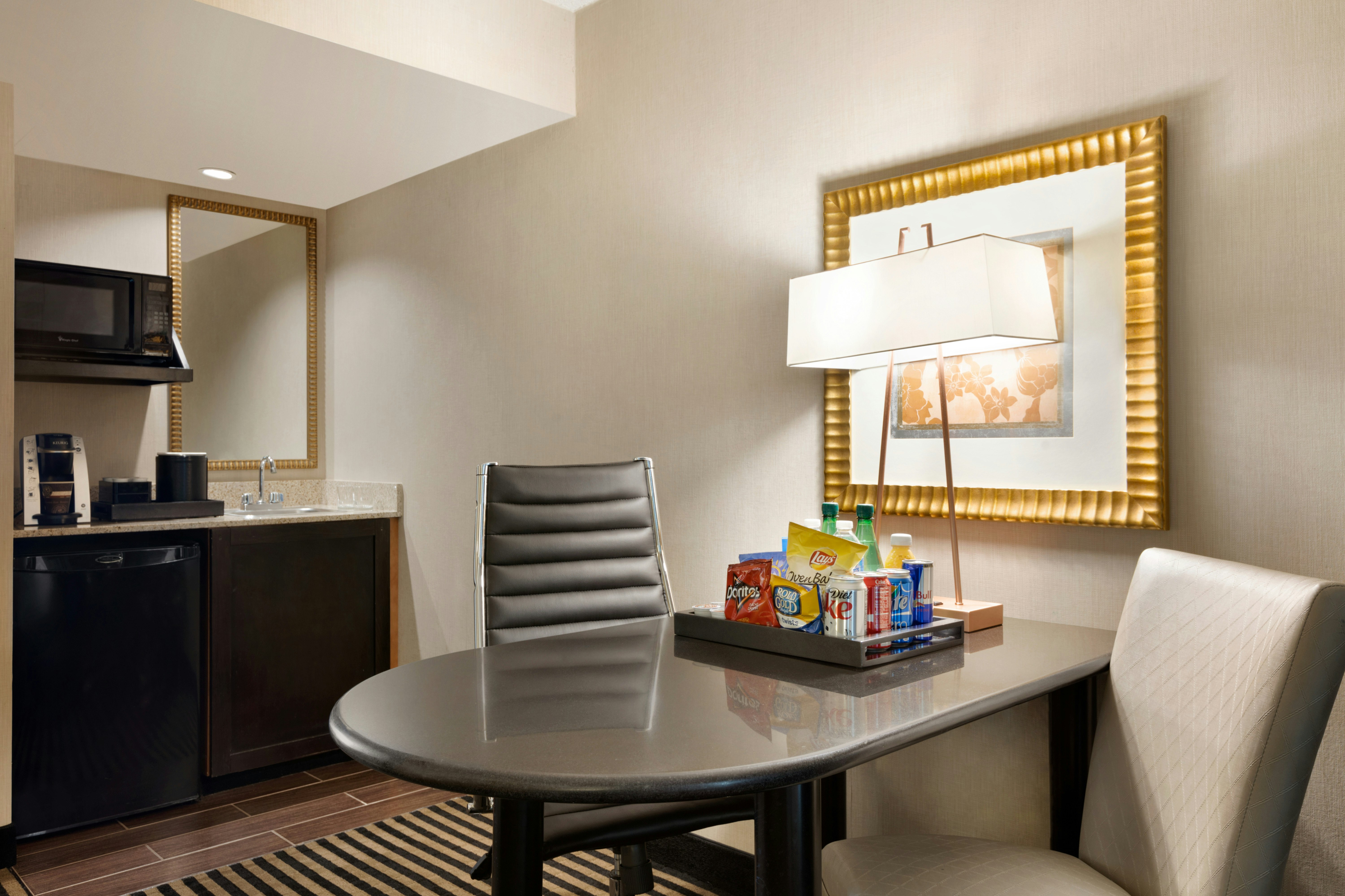 Embassy Suites by Hilton Piscataway Somerset 24/59
