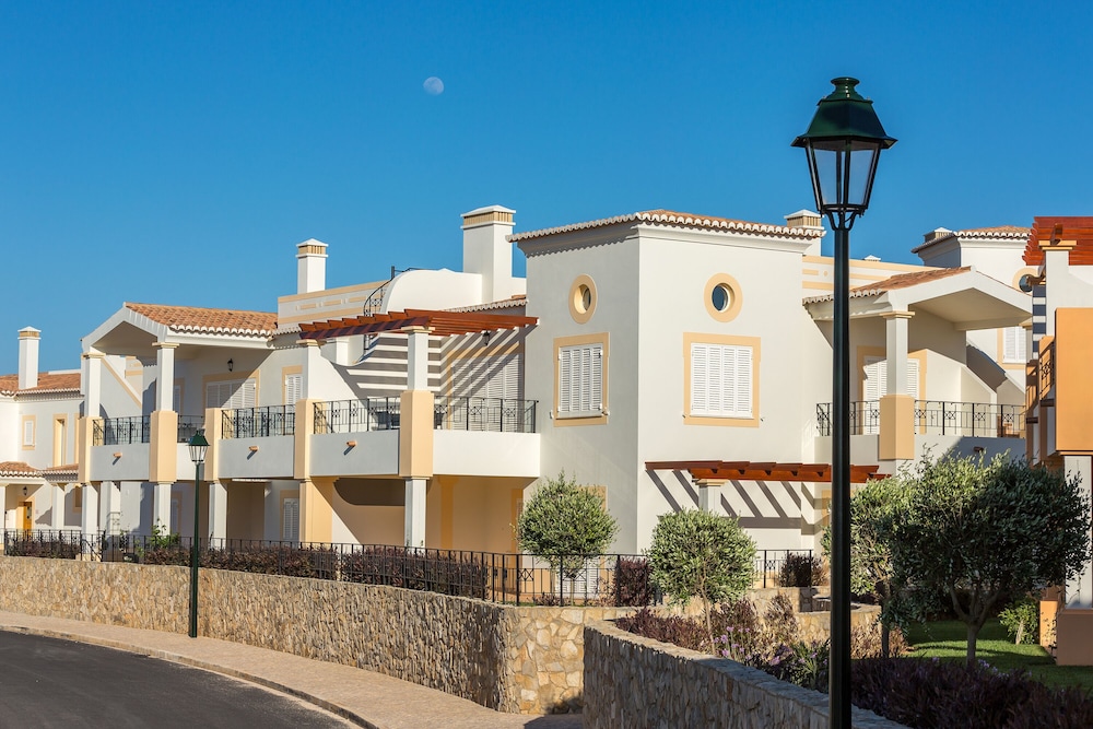NAU Salema Beach Village 3/50