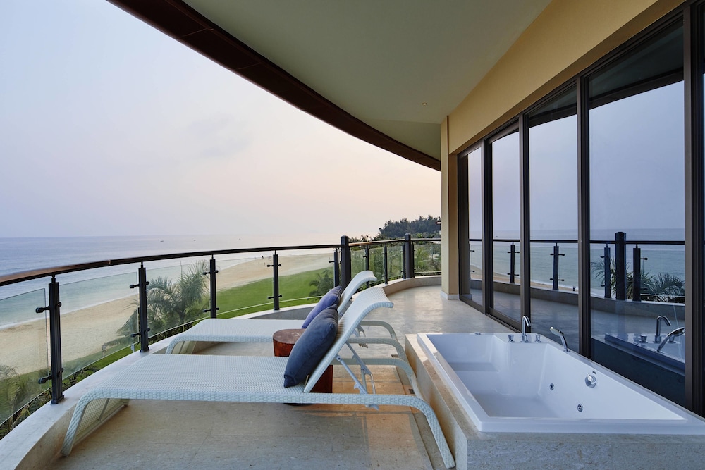 THE WESTIN SHIMEI BAY RESORT 20/70
