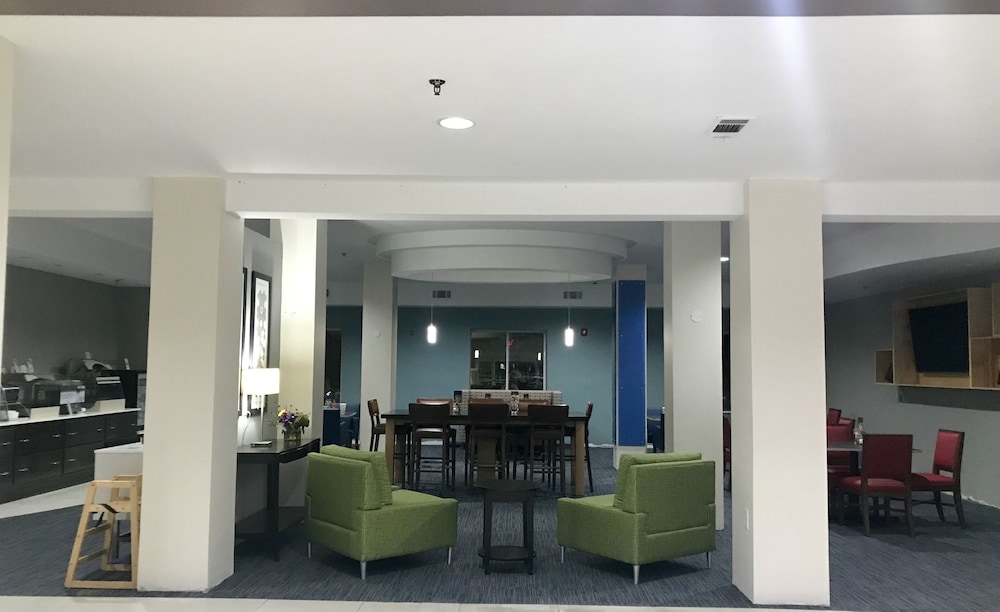 Holiday Inn Express And Suites Winona North 54/68