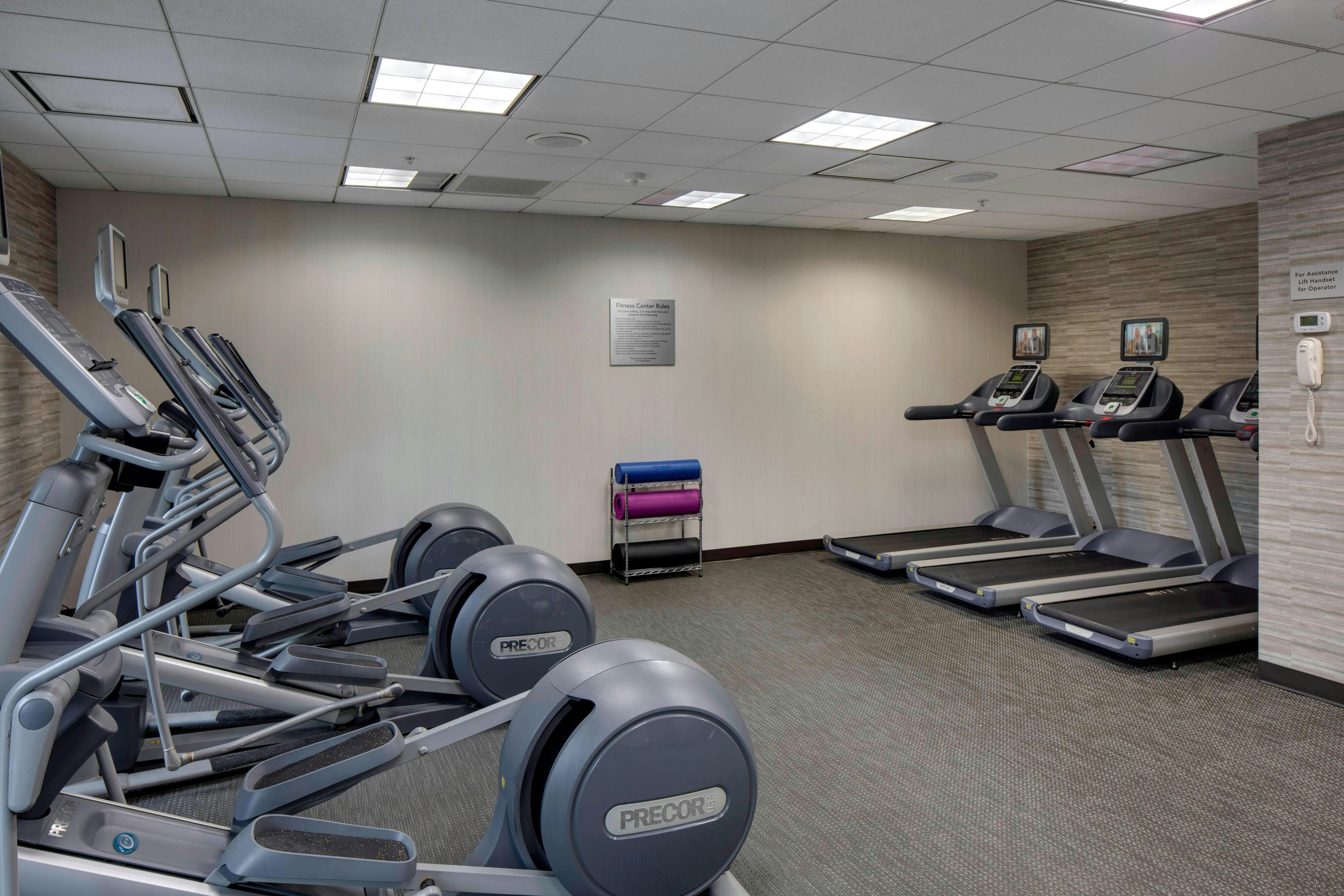COURTYARD BY MARRIOTT LOGAN AIRPORT 26/49