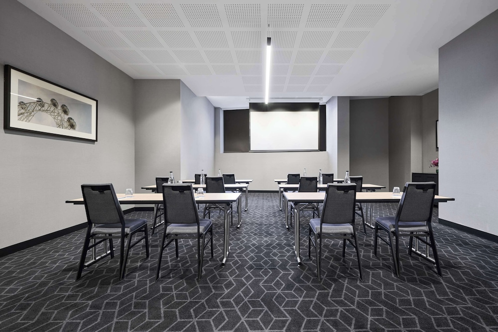 Vibe Hotel Melbourne Docklands 59/67