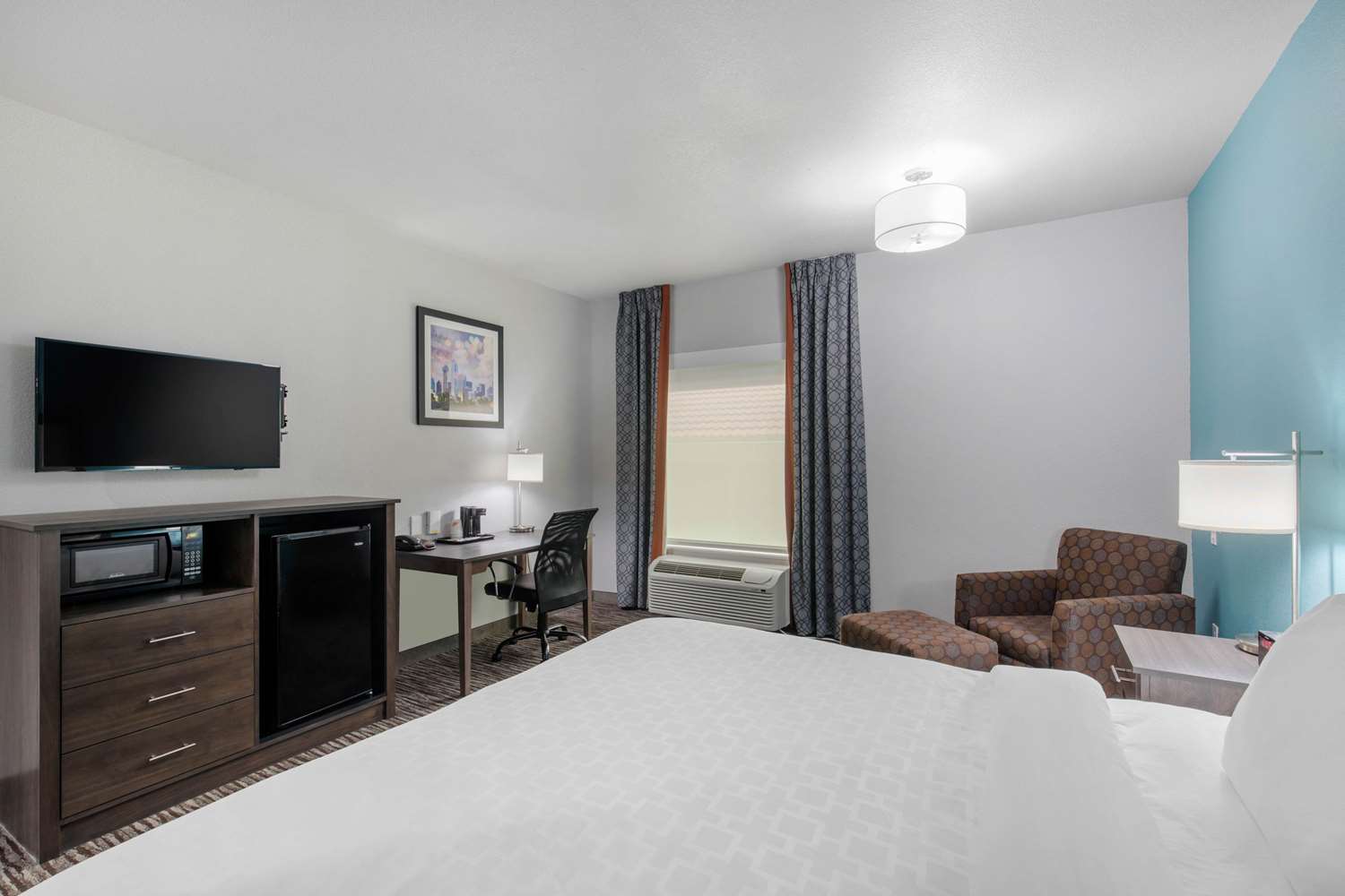 Clarion Inn & Suites Dfw North 19/49