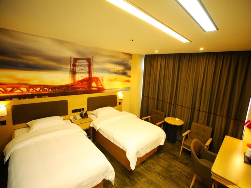 Thank Inn Plus Hotel Yunnan Honghe Gejiu City Renmin Road 11/22