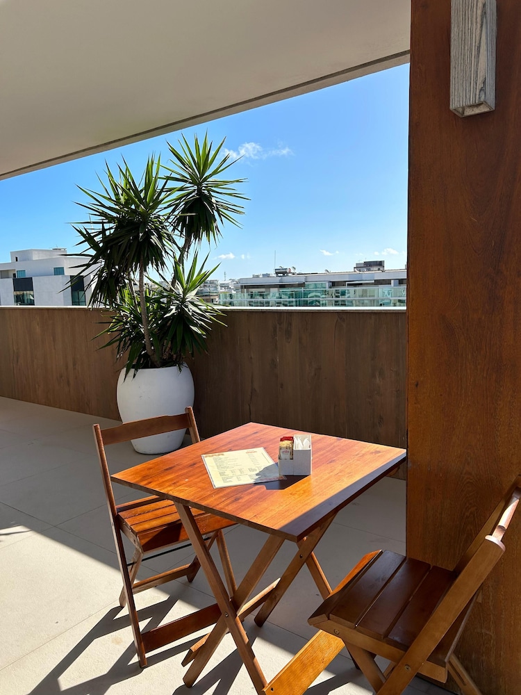 Hotel Bossa Nova Cabo Frio 36/48