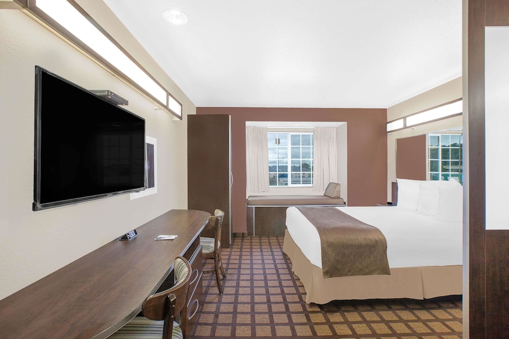 Microtel Inn And Suites Conway 21/35