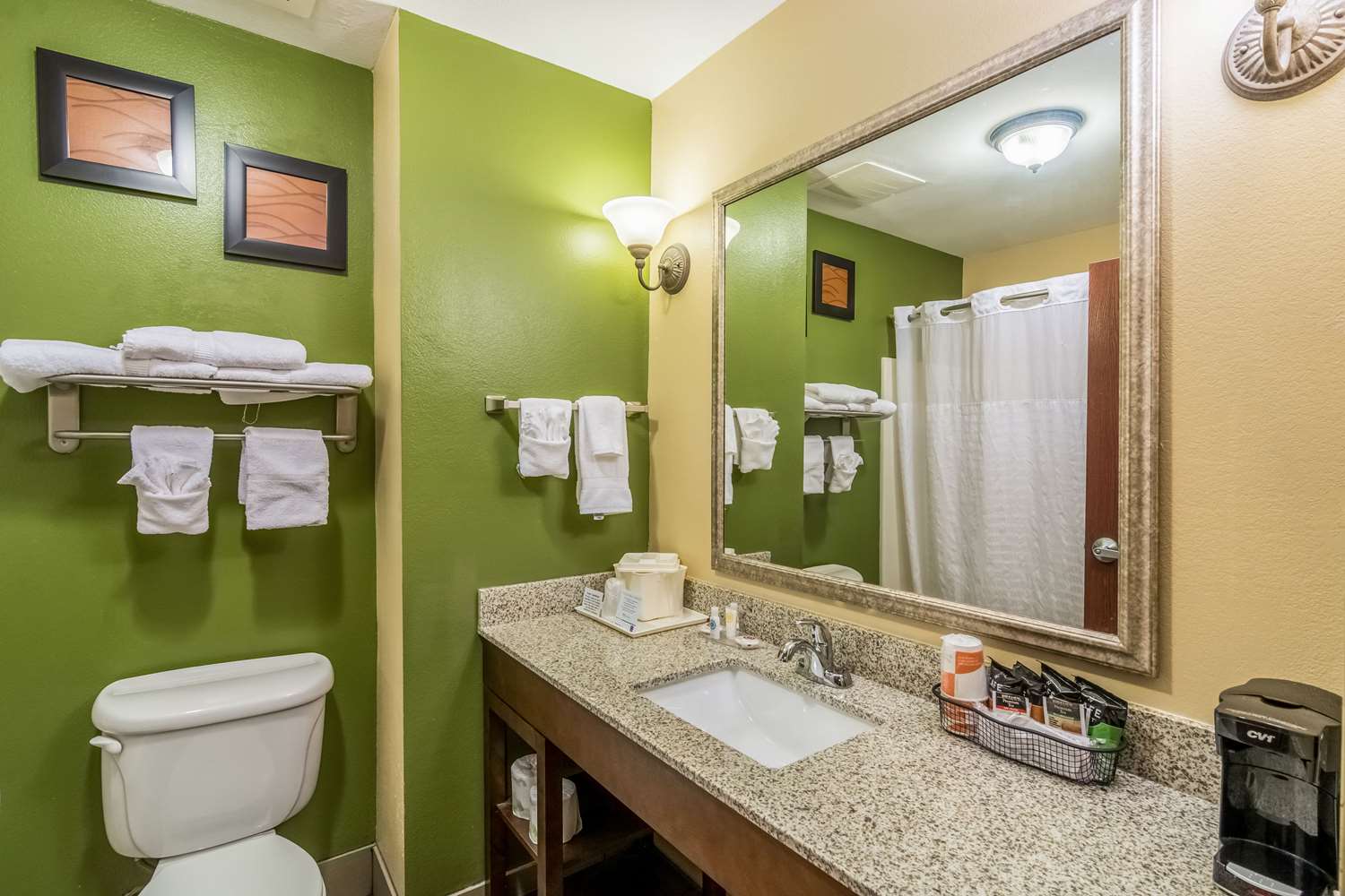 Comfort Inn & Suites Panama City North 31/32