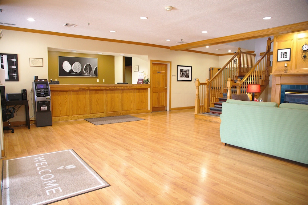 Country Inn & Suites by Radisson, Bloomington-Normal West, IL 4/56
