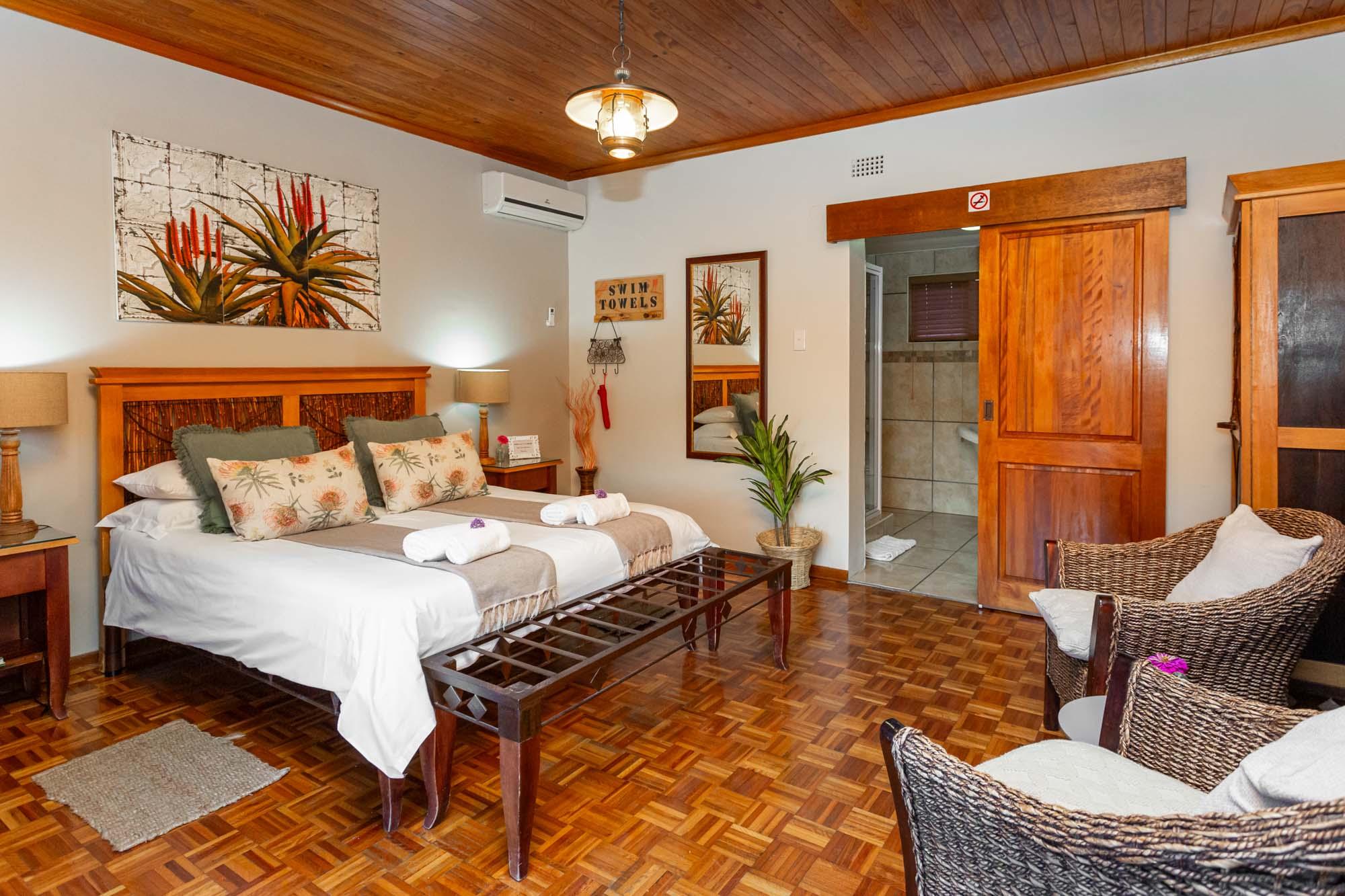 Room, Queen Bed, Via View
