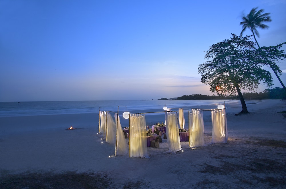 Cassia Bintan 66/71