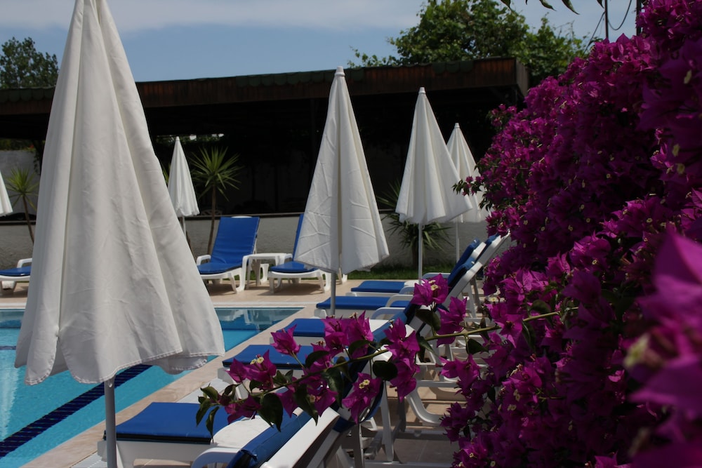 MINTA APART HOTEL 9/57
