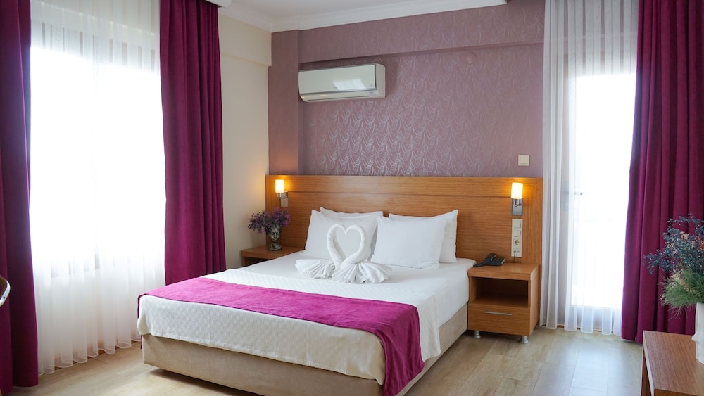 Sirius Mi Hotel 7/50