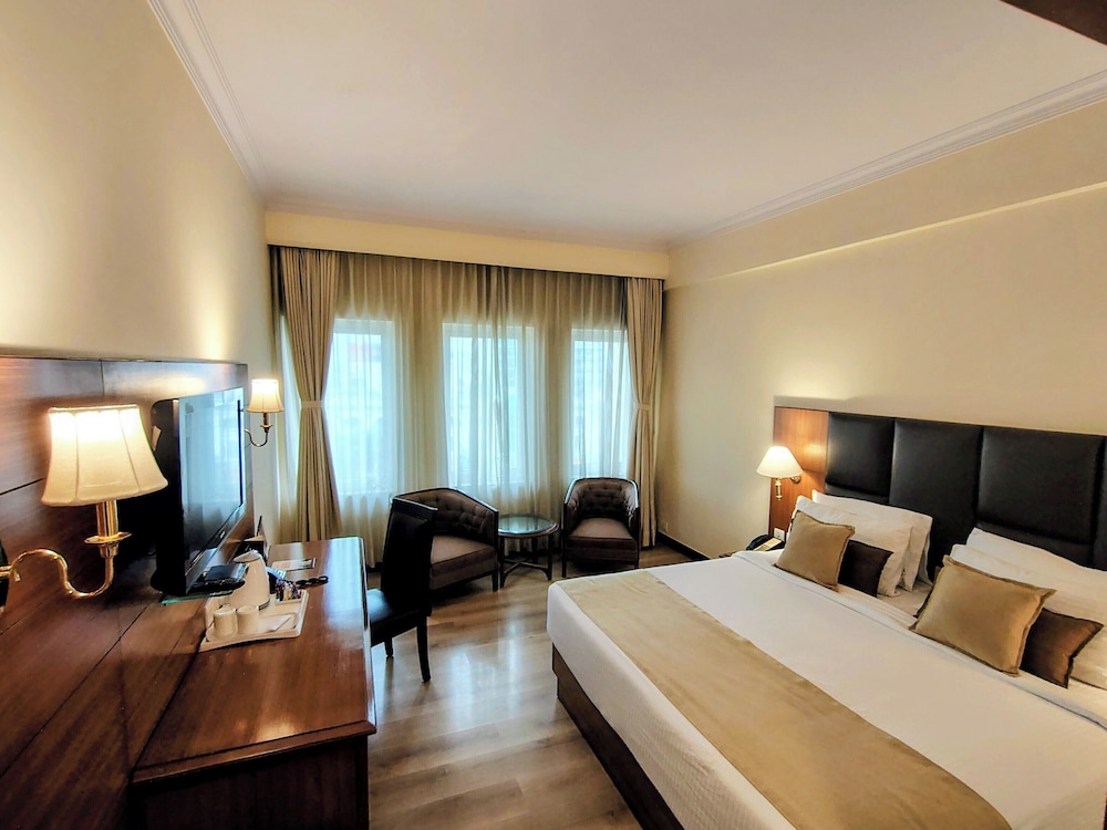 Peerless Inn Kolkata 13/72