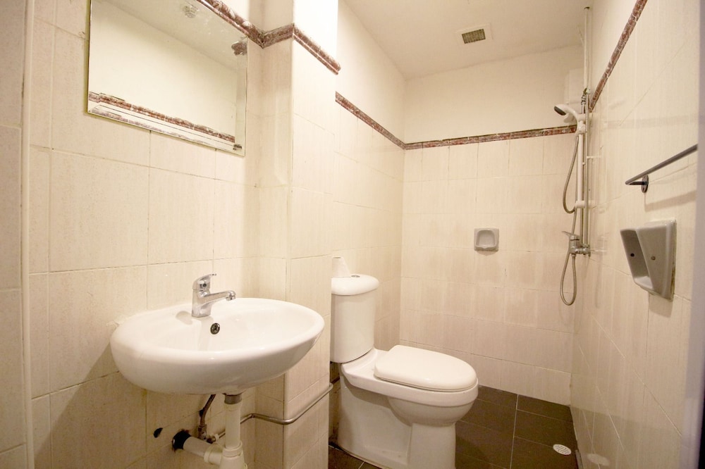 Aliwal Park Hotel 47/50