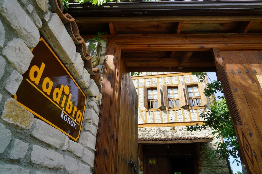 Dadibra Konak 6/50