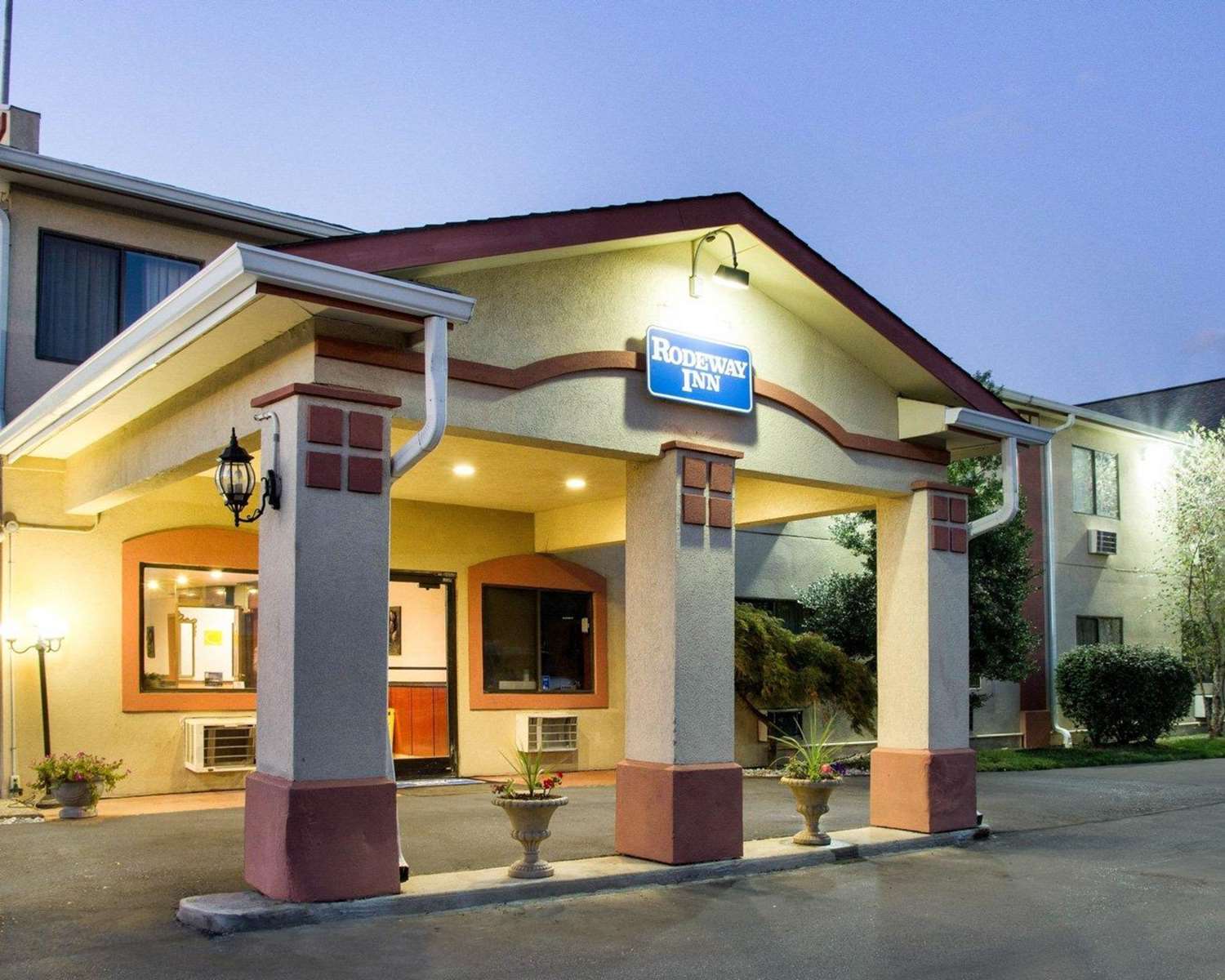 Rodeway Inn Florence - Cincinnati South 1/13
